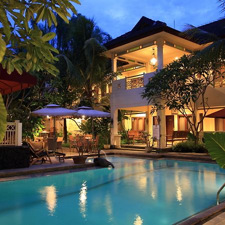 Hotel Indah Palace Джокьякарта Экстерьер фото